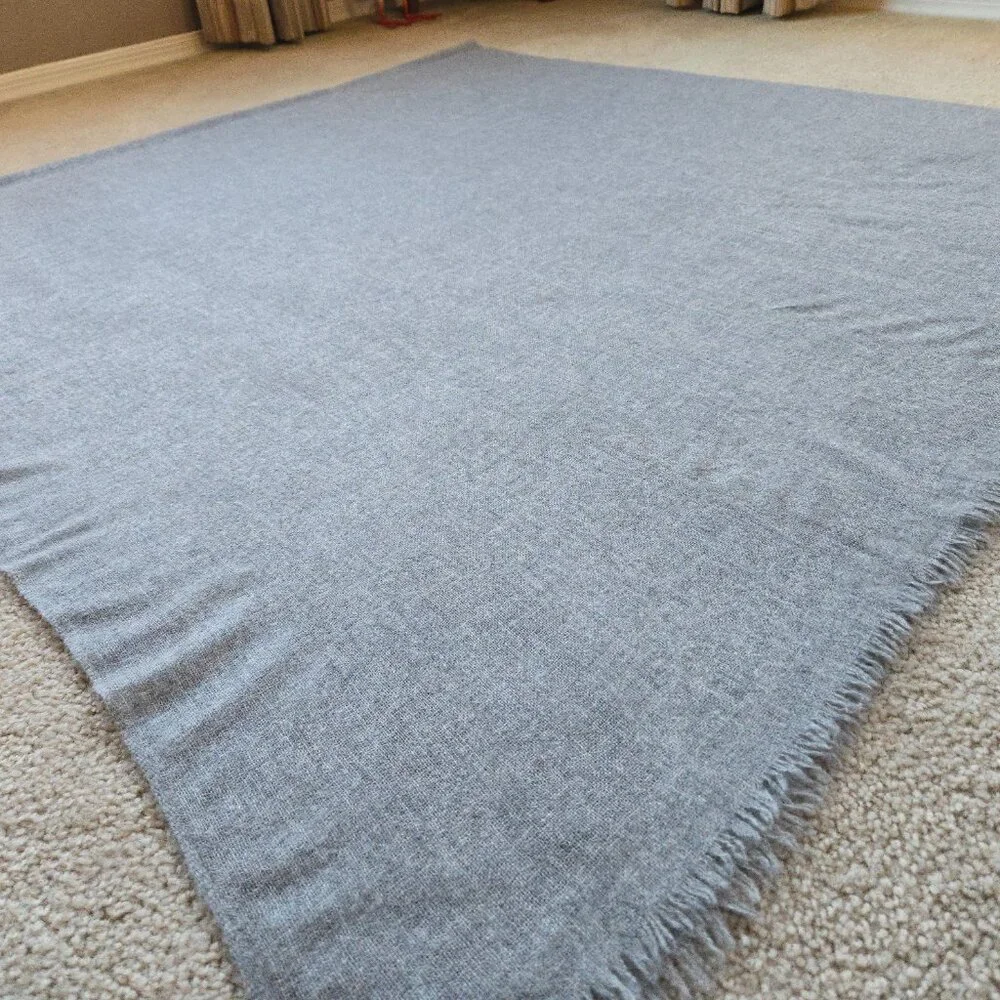 MASSIVE Cashmere Woven Wrap Grey *TINY HOLE*